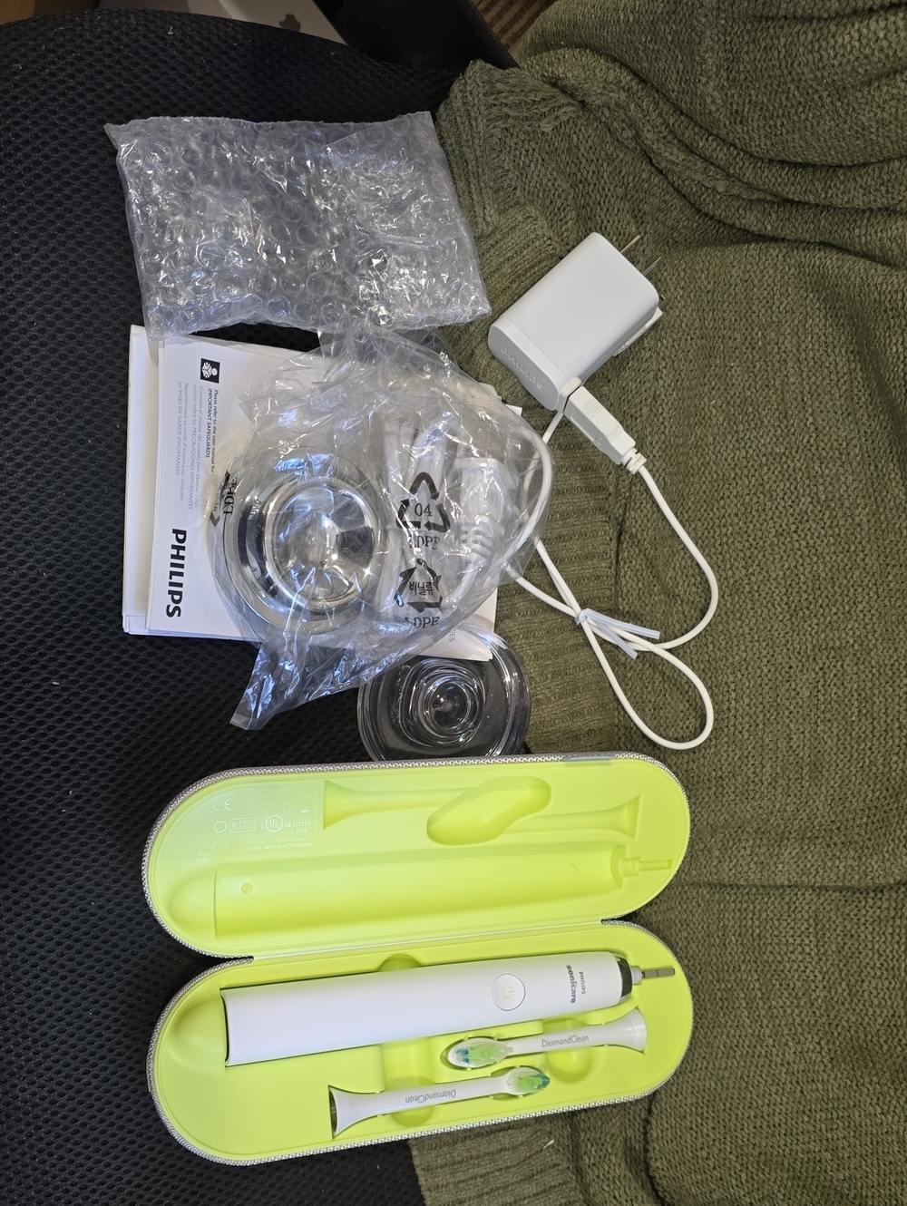 Philips Sonic Electric Toothbrush with Travel Case - Lime Green/White